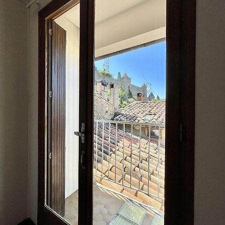 La Barbacane Pied Cite Medievale Carcassone Exterior photo